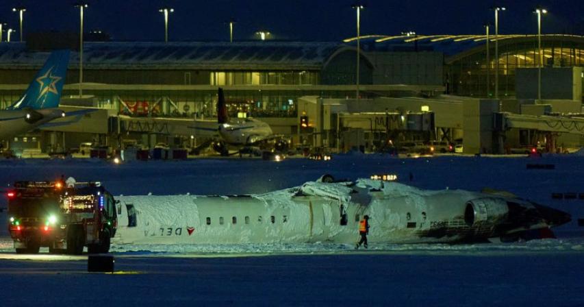 at-least-18-injured-as-delta-plane-flips-upside-down-in-toronto-crash
