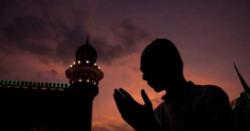 Ramadan fatwas: What to do if you hear call for prayer while eating