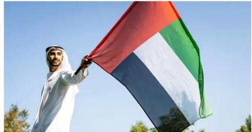 95-Year-Old Emirati Man Crafting Palm Frond Ropes Since Age 5